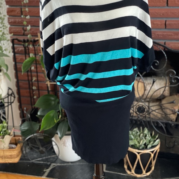 Fun retro sweater dress - Picture 3 of 6